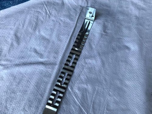Thép râu tường 300x40x23*0.7mm
